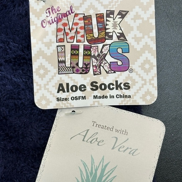 The Original Muk Luks Grippy Aloe Socks Bundle of 3 OSFM - Picture 4 of 5